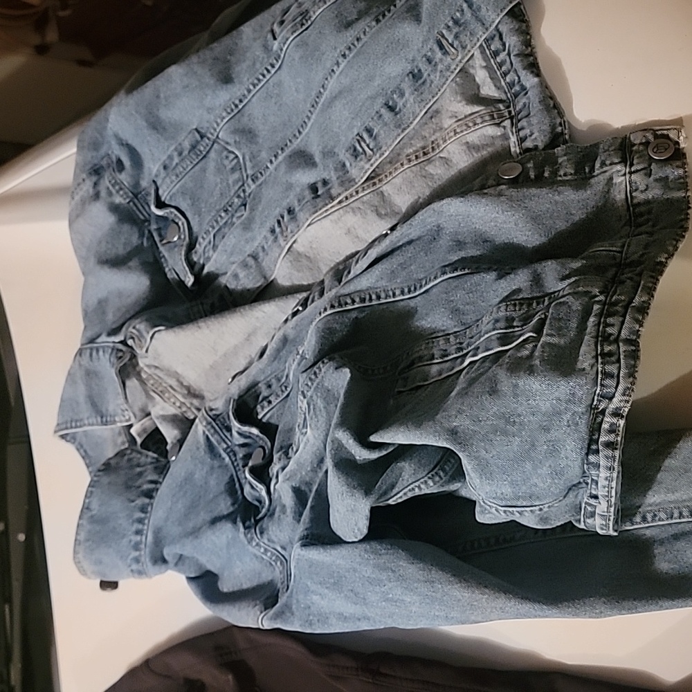 Men's clothing shirts stillwater and sgr. Jackets game hide and original use.